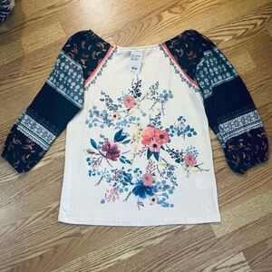 NWT Luukse Off The Shoulder Long Sleeve Mixed Print Top Size Medium